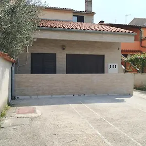 https://apartments-zlatko-pula.pula-hotels.org